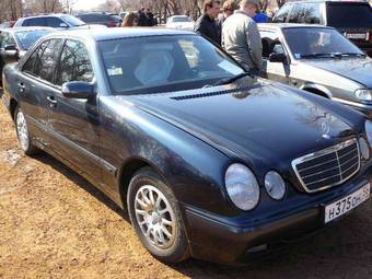 2000 Mercedes-Benz E-Class Photos