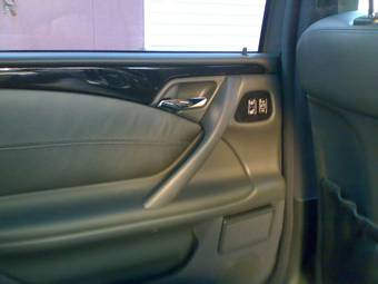 2000 Mercedes-Benz E-Class Images