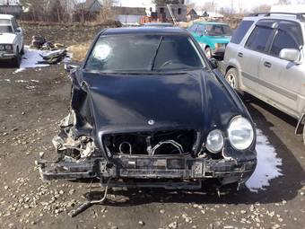 2000 Mercedes-Benz E-Class Pictures