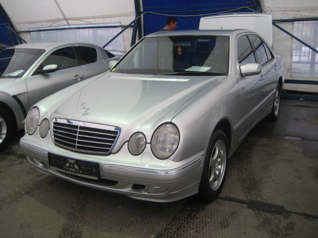 2000 Mercedes-Benz E-Class
