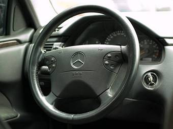 2000 Mercedes-Benz E-Class Images