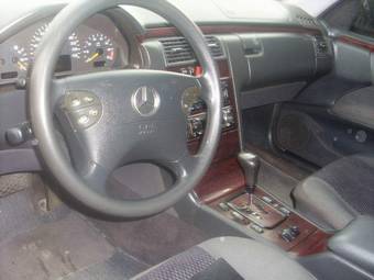 2000 Mercedes-Benz E-Class Photos