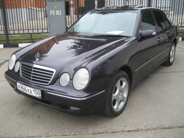 2000 Mercedes-Benz E-Class