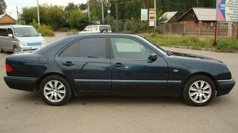 2000 Mercedes-Benz E-Class Pictures