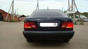 2000 Mercedes-Benz E-Class Pictures