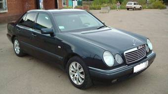 2000 Mercedes-Benz E-Class Pictures