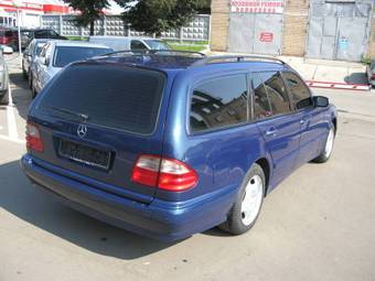 2000 Mercedes-Benz E-Class Pics