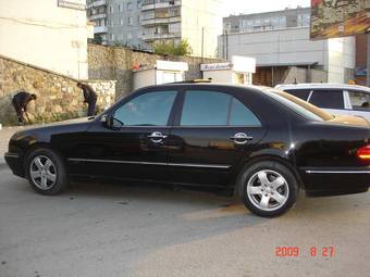 2000 Mercedes-Benz E-Class Photos