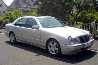 2000 Mercedes-Benz E-Class