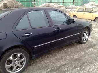 2001 Mercedes-Benz E-Class Pictures