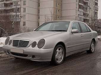 2001 Mercedes-Benz E-Class Pictures