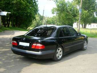 2001 Mercedes-Benz E-Class Pictures