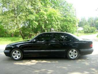 2001 Mercedes-Benz E-Class Pictures