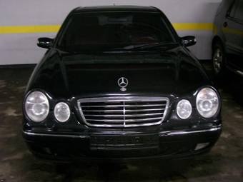 2001 Mercedes-Benz E-Class Images