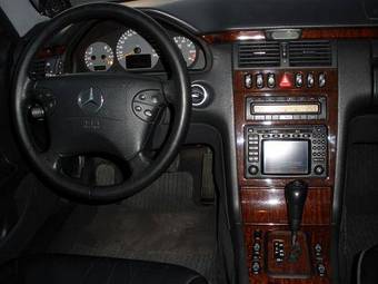 2001 Mercedes-Benz E-Class Photos