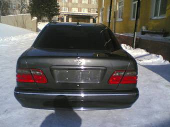 2001 Mercedes-Benz E-Class Pictures