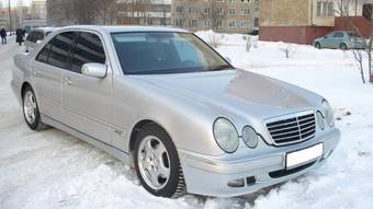 2001 Mercedes-Benz E-Class Photos