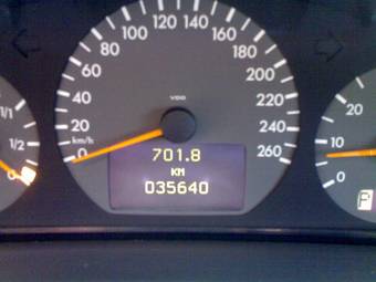 2001 Mercedes-Benz E-Class Pictures
