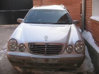 2001 Mercedes-Benz E-Class Pictures