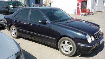 2001 Mercedes-Benz E-Class Photos