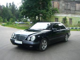 2001 Mercedes-Benz E-Class Images