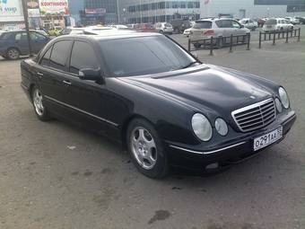 2001 Mercedes-Benz E-Class Pictures