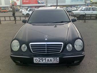 2001 Mercedes-Benz E-Class Photos