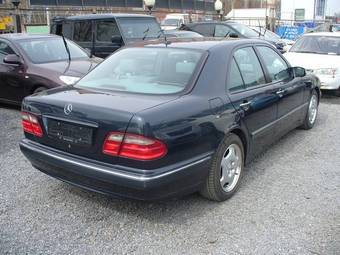 2001 Mercedes-Benz E-Class Pictures
