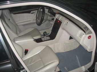 2001 Mercedes-Benz E-Class Pictures