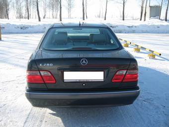 2001 Mercedes-Benz E-Class Images