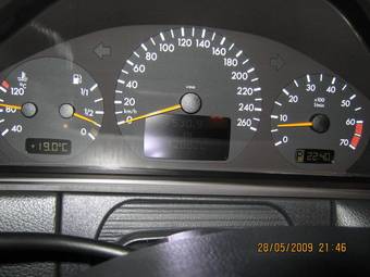 2001 Mercedes-Benz E-Class Pictures