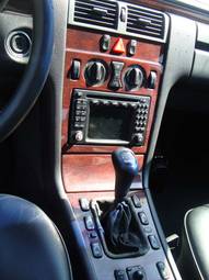 2001 Mercedes-Benz E-Class Photos
