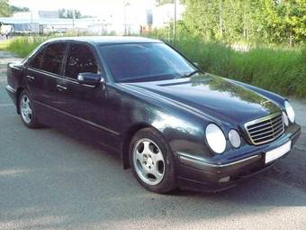 2001 Mercedes-Benz E-Class Photos