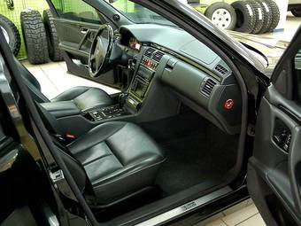 2001 Mercedes-Benz E-Class Photos