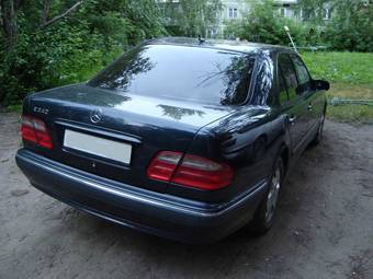 2001 Mercedes-Benz E-Class Wallpapers