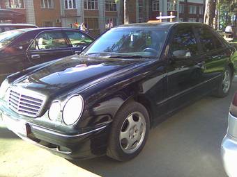 2001 Mercedes-Benz E-Class Pics