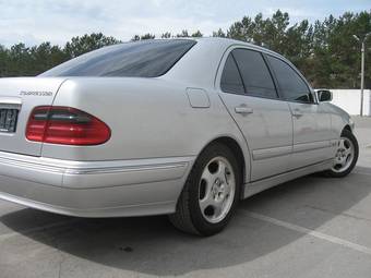 2001 Mercedes-Benz E-Class Pictures