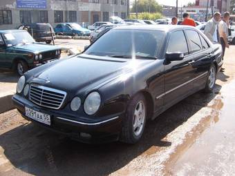 2001 Mercedes-Benz E-Class