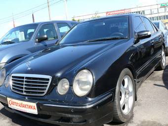 2001 Mercedes-Benz E-Class Images