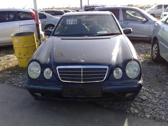 2001 Mercedes-Benz E-Class Photos