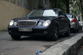2002 Mercedes-Benz E-Class Pictures