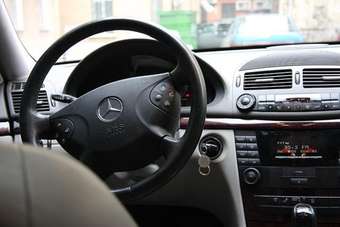 2002 Mercedes-Benz E-Class Photos