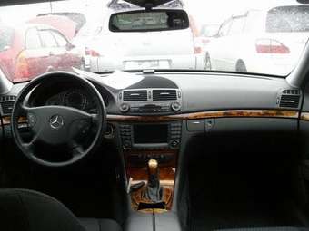 2002 Mercedes-Benz E-Class Pictures