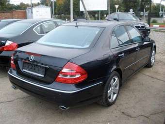 2002 Mercedes-Benz E-Class Pictures