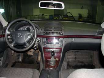 2002 Mercedes-Benz E-Class Photos