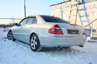 2002 Mercedes-Benz E-Class Pictures