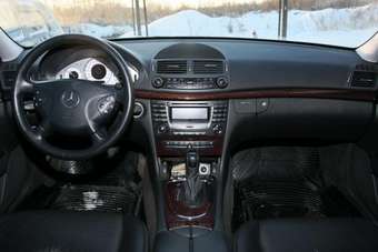 2002 Mercedes-Benz E-Class Pictures