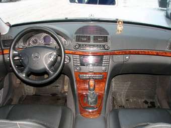 2002 Mercedes-Benz E-Class Pictures