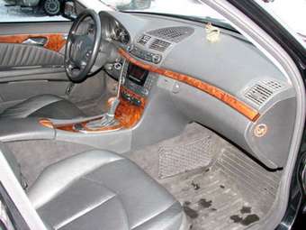 2002 Mercedes-Benz E-Class Photos
