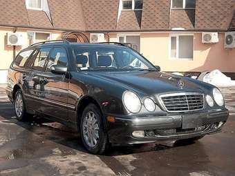 2002 Mercedes-Benz E-Class Pictures